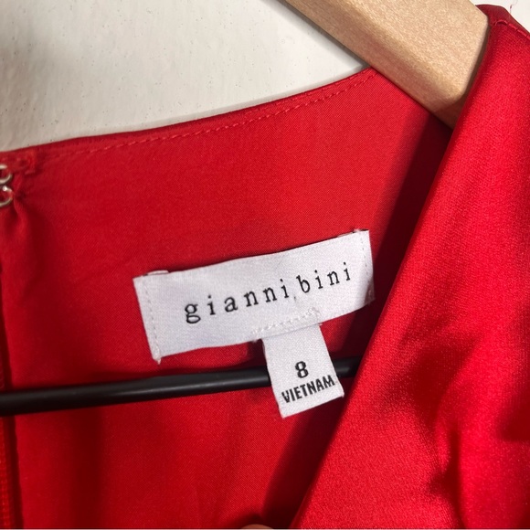 Gianni Bini Raini Satin Tie Red Dress Size 8 Long Sleeve A-Line Sexy Deep V - Picture 7 of 11